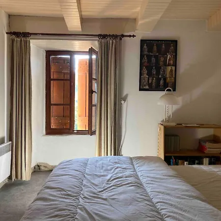 Σπίτι διακοπών Authentic With Charm In The Heart Of The Auvergne Volcanoes Saint-Hippolyte (Cantal)