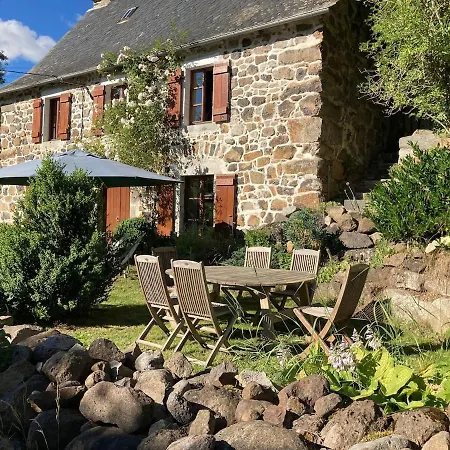 Authentic With Charm In The Heart Of The Auvergne Volcanoes Σπίτι διακοπών