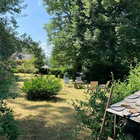 Authentic With Charm In The Heart Of The Auvergne Volcanoes * Saint-Hippolyte (Cantal)