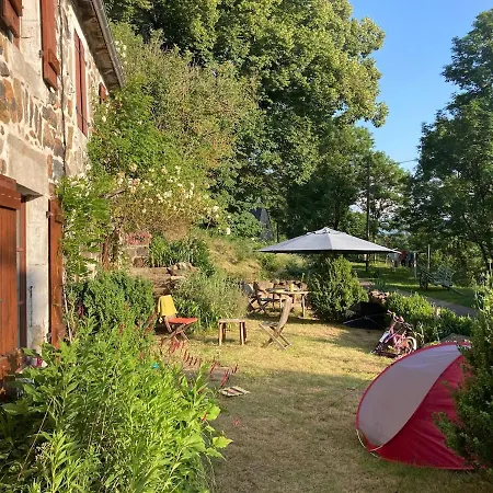 Authentic With Charm In The Heart Of The Auvergne Volcanoes Saint-Hippolyte (Cantal)